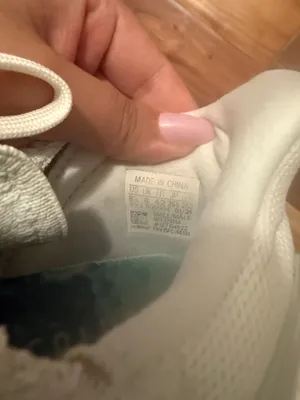 Adidas Ultraboost Shoes thumbnail 4