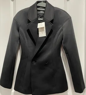 Zara Thick Fitted Black Blazer thumbnail 1