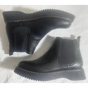 Madden Girl Black Chelsea Boots Women 9M Chunky Lug Sole Y2K Grunge Goth Biker thumbnail 4
