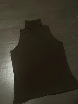 Dark brown sleeveless turtleneck thumbnail 3