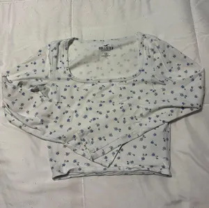 Hollister Floral Long Sleeve thumbnail 1