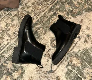 Black Chelsea boots Size 10 thumbnail 1