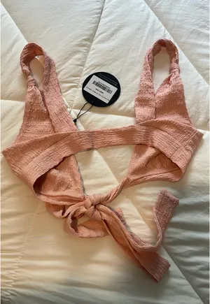 White Fox Boutique Pink Bow Top Falling Into You Tie Front Crop XS thumbnail 4