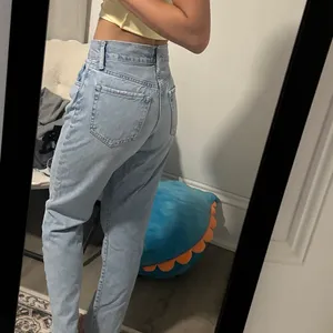 Forever 21 jeans thumbnail 2