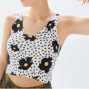UO Urban Outfitters Floral Polka Dot Ribbed Knit‎ Crop Tank Top Blk White Sm thumbnail 1