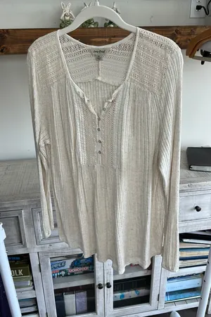 Lucky Brand Top thumbnail 1