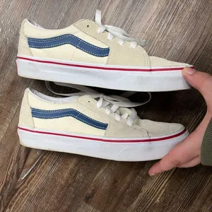 Vans Ivory Suede Sk8-Lo Flat Bottom Sneaker Size 7 thumbnail 4