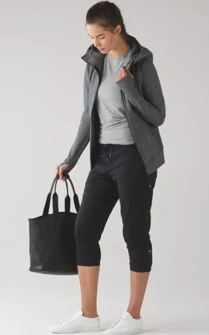 Lululemon Dance Studio thumbnail 1