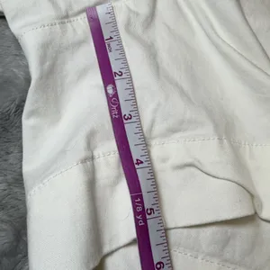American Eagle Womens Size 12 White Midi Stretch Chino Shorts Summer Beach thumbnail 9