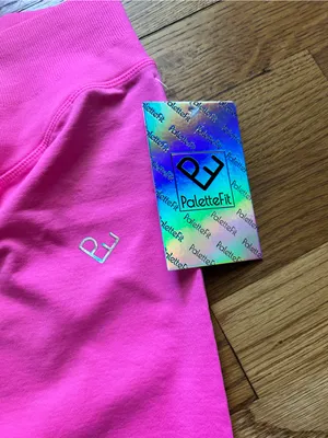 Seamless High-Rise Bike Shorts in Hot Pink thumbnail 4