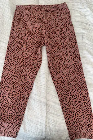 Victoria's Secret PINK Cheetah Leggings Yoga thumbnail 2