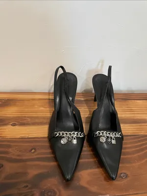New! DKNY Slingback Pumps Black Heels Chain & Charms Detail Size 8.5 thumbnail 4