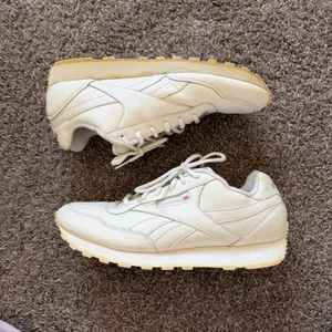 Vintage Reebok Classic Harman Run White Leather Gum Sole Sneakers thumbnail 2