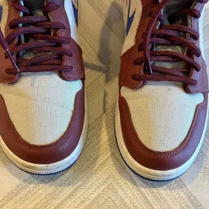 Nike Air Jordan 1 Sail Redstone Hyper Royal High-Top Sneakers Size 8.5 thumbnail 2