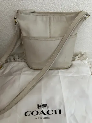 Vintage COACH Maggie Leather Bucket Bag in Rare Bone Ivory Crossbody 0137-039 thumbnail 3