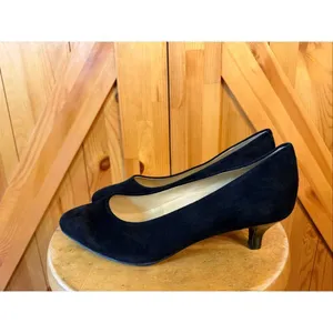 Trotters Kiera Pump Black Suede Size 11WW thumbnail 3