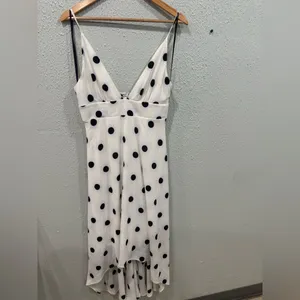 Women’s Large Polka Dot V-Neck Asymmetrical High-Low Dress - White/Black Summer thumbnail 2