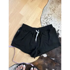 VUORI Women's Halo Performance Shorts Black Size small Athletic thumbnail 2
