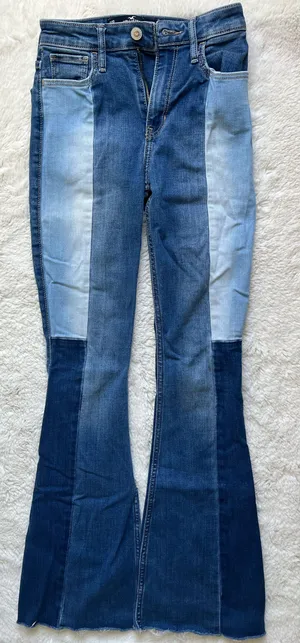 Hollister Jeans Flare High-Rise thumbnail 1