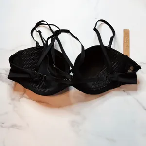 NWT Skims Multi-Way Bra  thumbnail 4