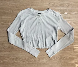 Wild Fable Cropped Long-Sleeve Henley Top thumbnail 1