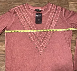 NWT Long Sleeve Vintage Wash Sweater With Brass River Detail Mauve Large thumbnail 7