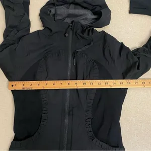 Lululemon Athletica Women’s 4‎ Full Zip Black Hoodie Jacket Ruched Lined thumbnail 10