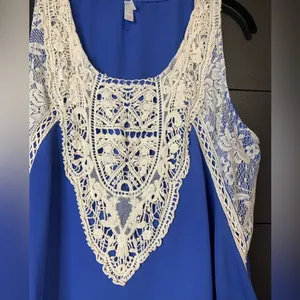Xhilaration Beautiful Macrame, Chiffon and Lace Top. Women’s size L. Tank top. GUC thumbnail 2