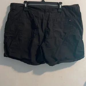 Tommy Hilfiger‎ Black Cargo Shorts Relaxed Fit thumbnail 2