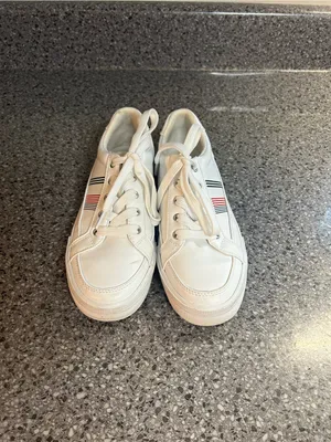 Tommy Hilfiger White Sneakers with Navy & Red Accent thumbnail 2