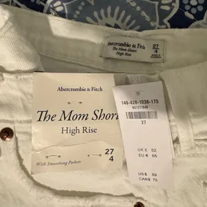 Abercrombie & Fitch High Rise White Mom Shorts thumbnail 4