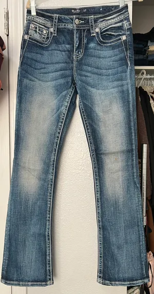 Miss Me Buckle Jeans thumbnail 1