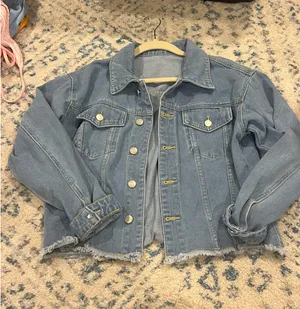 Amazon Medium wash denim jean jacket thumbnail 2