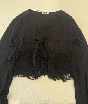 Prómesa Black Lacey Top thumbnail 1
