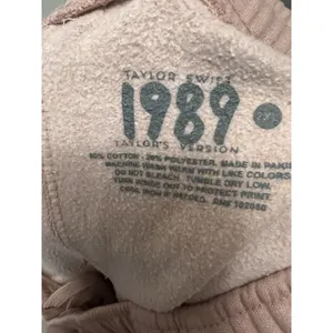 Taylor Swift 1989 Sweatpants Women's Size 2XL‎ Taylor's Version Pink Joggers thumbnail 3