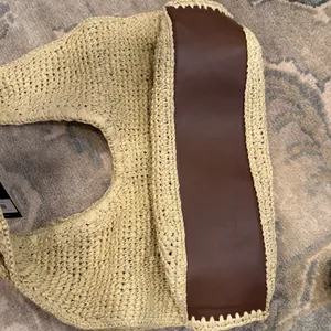 BCBGMAXAZRIA Woven Raffia Shoulder Bag In Brown NWT READ $128 thumbnail 4