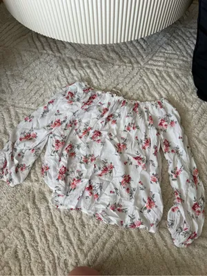 Abercrombie & Fitch White Off-Shoulder Blouse with Pink Floral Print thumbnail 3