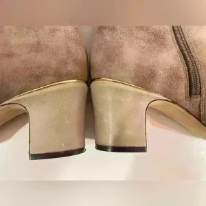 Joan & David Women’s Suede Leather Tan‎ Color Ankle Booties Size 9.5 thumbnail 11