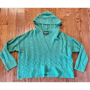 American Eagle cableknit green cropped hooded sweater thumbnail 3