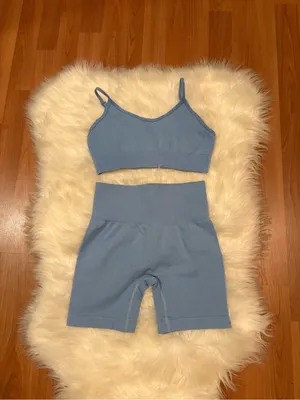 Manon Rosa Light Blue Seamless Two thumbnail 3