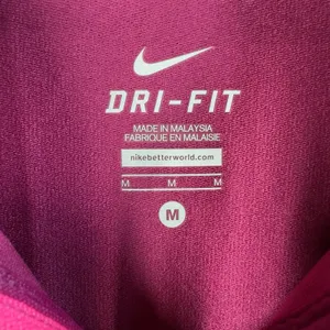 Nike Running Dri Fit Women's‎ Purple and Pink Sweatshirt Size Medium EUC thumbnail 2