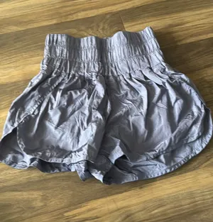 Free people shorts thumbnail 1