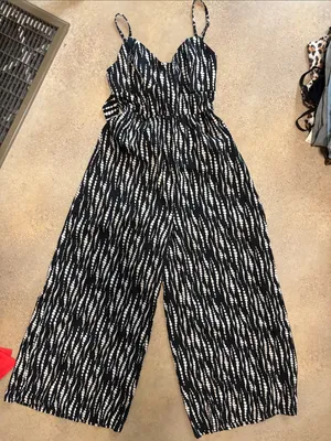 Black & White Printed Wide-Leg Jumpsuit thumbnail 1