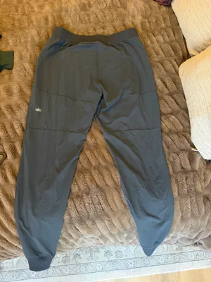 Men’s alo pants thumbnail 2