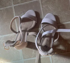 Beige Heels Tan Size 6 thumbnail 1