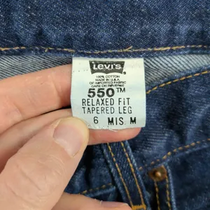 Vintage Y2K Levis 550 Relaxed Fit Tapered Leg High Rise Dark Wash Made in USA 6 thumbnail 7