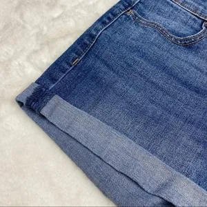 Old Navy Stretch Denim Cuffed Shorts‎ thumbnail 3