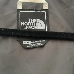 The North Face White Vest Size meduim thumbnail 3