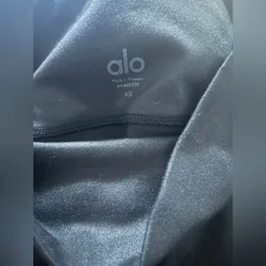 Alo yoga bike shorts thumbnail 4