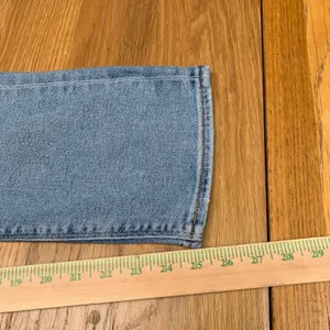 American Eagle Women Mom Jean Light Wash Distressed Ripped Denim Size 14 Regular thumbnail 5